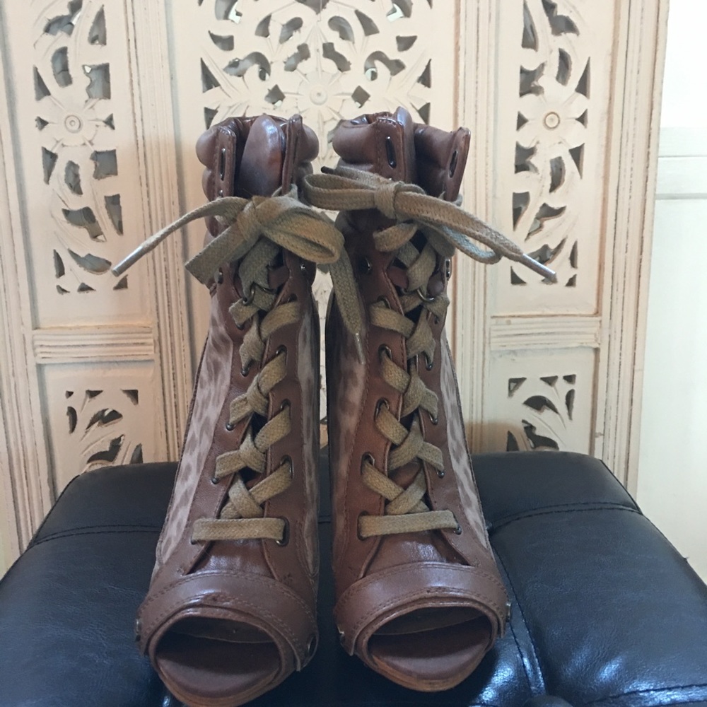 Rachel Zoe ankle boots-mint condition (1)